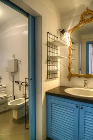 Apartment in historical building, pedestrian area, full center, 6 beds Wifi - Image 2