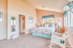 Beautiful, Family-Friendly South Beach Newport Oceanfront Home w/ Bunk Room! - Image 5