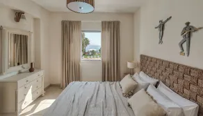 Three Bedroom Maisonette with Sea View and Pool View - Image 4