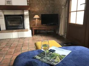 Typical Loire Valley stone house near Saumur, 2-4 people, quiet - Image 2