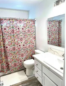 4 bd 2.5 ba Near.Buchanan HS  with pool; sleeps 11 - Image 2