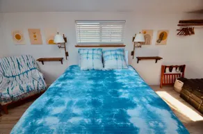 Blissful Beach Bungalow - 5 min from the Beach! - Image 2