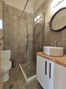 Olive Garden Farmhouse - Image 2