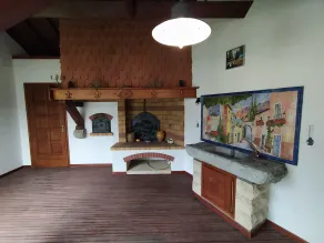 House with breathtaking view of the mountains - Image 2