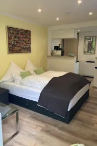 AusZeit guest apartment with terrace near the airport - Image 5