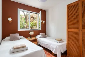 Villa Mari - Con Piscina Privada Y Jardin En Calan Porter - Image 5