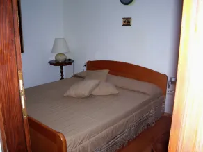 2-Zimmer-Ferienwohnung mit Terrasse und Meerblick Zubovici, Pag (A-241-a) - Image 3