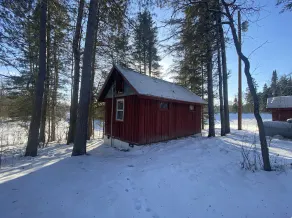 The Nun's Cabin: Historic Tiny House on the Bigfork River - Image 5