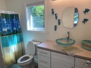 Relax on the shores of Green Bay in your beautiful, private, two bedroom home - Image 4