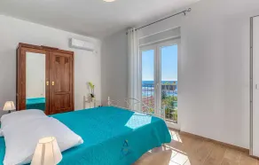 Encantadora villa de 3 dormitorios con capacidad para 6+2 personas, con piscina y vistas impresionantes. - Image 4