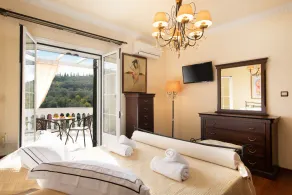 Eleonas: Elegant villa close to Ipsos, A/C, WiFi - Image 3