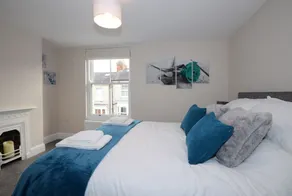 49 Scott Street -  a family break that sleeps 6 guests  in 3 bedrooms - Image 4