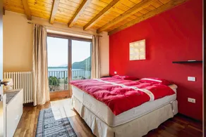 Pet-Friendly Vacation Home 'Casa Marina' with Lake Views, Terrace, Garden & Wi-Fi - Image 3