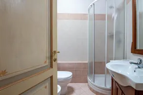 One Bedroom Apartment - Image 2