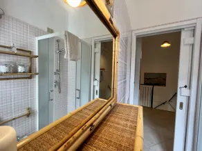 House with sea views just 10 meters away from the beach - Image 2