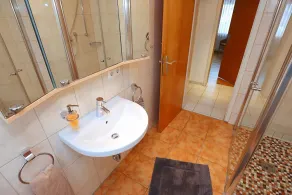 Cozy Apartment in Schwenningen with Garden - Image 2
