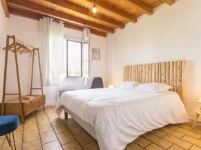 Bright house near the sea with WiFi and pets allowed - Image 5