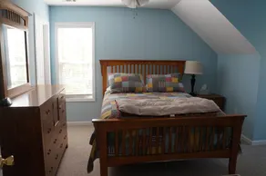 6 BR Charming Waterfront Spacious Lakehouse with Private Double-decker Dock - Image 3