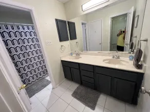 Cheerful 2 Bedroom Home w/Parking in Central South Austin Pet Stays for Free ! - Image 3