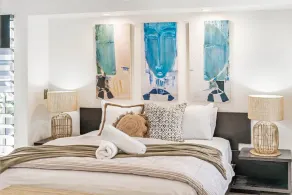 100 steps to the beach. Our modern Sunshine Coast home accommodates 12 guests - Image 5