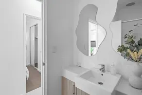 Best Location Armadale Sleeps 6 - Image 3