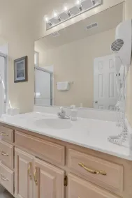 CAPTIVATING WATERFRONT !!! with all amenities - Image 5
