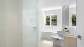 Sunshine Beach Holiday Apartment - Unit 4, 1 Park Crescent - Image 3