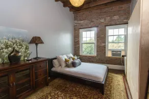 # 1 classé propriété VRBO! Haut de gamme, mezzanine, condo 2 chambres près de BC & Fenway w / parking - Image 5