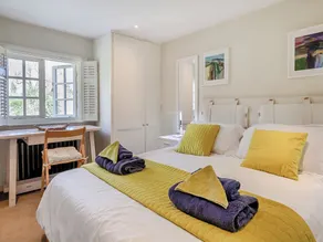 2 bedroom accommodation in Burpham, near Arundel - Image 3