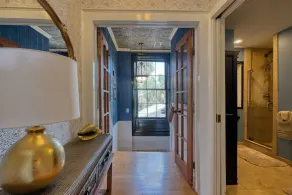 Carmen- Historic Building with Modern Amenities! - Image 5