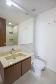 Luxury Condo with Breathtaking Lagoon Views and a Rooftop Pool With Ocean Views! - Image 2