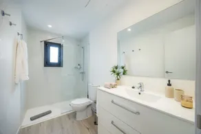 Apartment 'White Suites 2' with Shared Pool, Wi-Fi and Air Conditioning - Image 2
