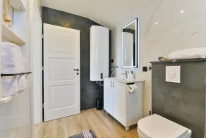 House Kate - Image 2