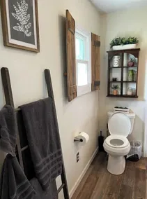 Cheerful 3 bedroom home close to everything! - Image 2