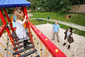 Ferienhaus „Falster“ 88m² für 4+2 Personen im Schlosspark Bad Saarow, Sauna, Whirlpool und Kamin - Image 2