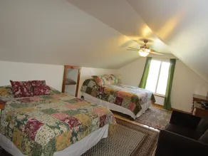 Private Luxury River Cabin on the Bank of the Shenandoah River - Image 3