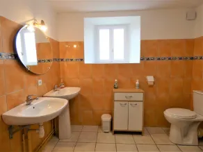 A noust - Image 2