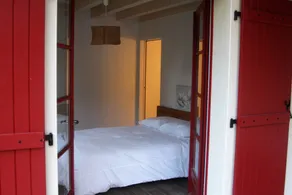 Klimatisiertes Ferienhaus für 8 Personen mit beheiztem Pool im Herzen des Landeswaldes - Image 4