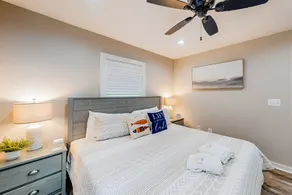 Lakefront, renovated, dog-friendly home with dock, paddleboards & firepit - Image 5