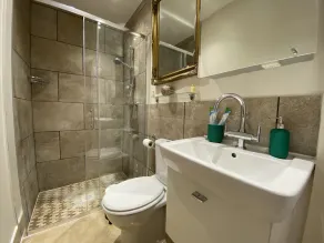 The Harbour Lookout - Sleeps 14 in 5 bedrooms - Image 2