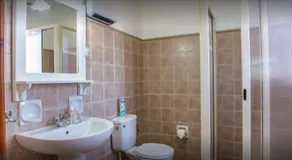PRIVAT VÆRELSER 1 PERSON PRIVAT BADVÆRM PÅ HALLEN - Image 2