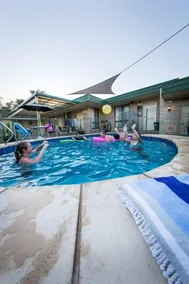 7th Street Motel - Image 5