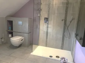 Large family home in Normandy - Image 3