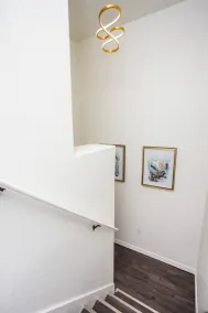 Pet-Friendly, Luxurious Modern Home ✨5 min to Downtown✨ - Image 2