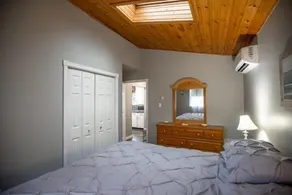 Cozy cottage with a hot tub on the bay of fundy - Image 5