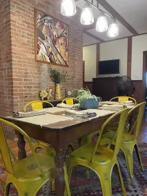 Hébergement de groupe privé rustique, charmant et pratique - Image 5