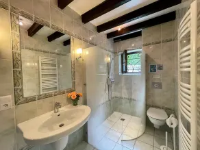 Gite Queyrières, 5 pièces, 8 personnes - FR-1-582-285 - Image 5