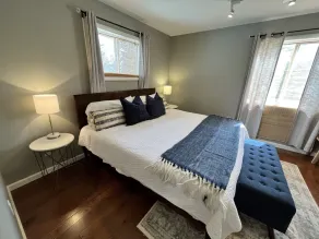 This House Got RIZZ - Recently Renovated Lake Thompson Canal Home - Image 5