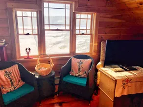 1800 sq ft♦ Kings Mountain Cottage ♦ On the Water - Image 4