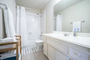 BodhiTree ☆ Hus┃2 BR / 1. 5 BA O I byen oase m / køkken - Image 3